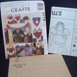 McCalls Pattern 3779 
Patriotic Decorations Uncle Sam Flag Pillow/Banner 
 UCNOS
